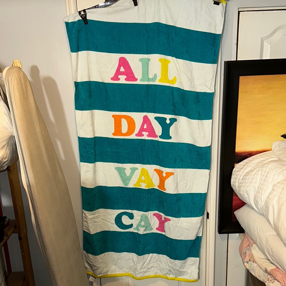 Everyday Essentials Beach Pool Towel Size 68x30
